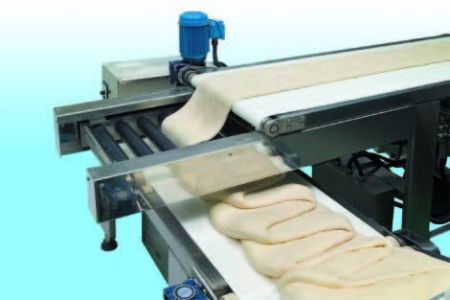 Automatic Layer & Stuffed Paratha Production Line - Expanding folding mechanism swings the dough belt with margarine inside onto the delivering conveyor to increase the layers of pastry.